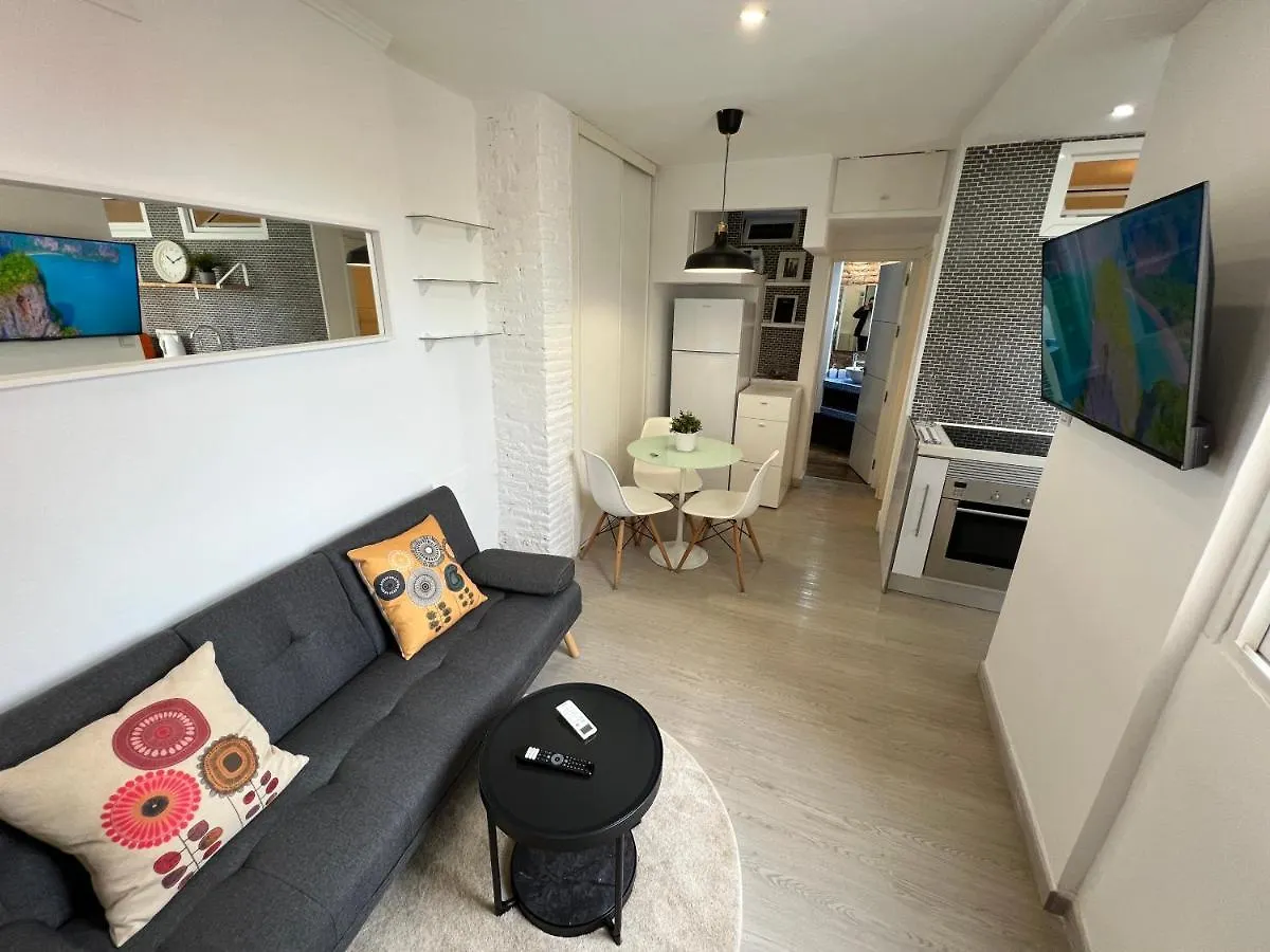 Excellent Location Malaga Centro Historico 2 Bed Flat Apartment 0*,