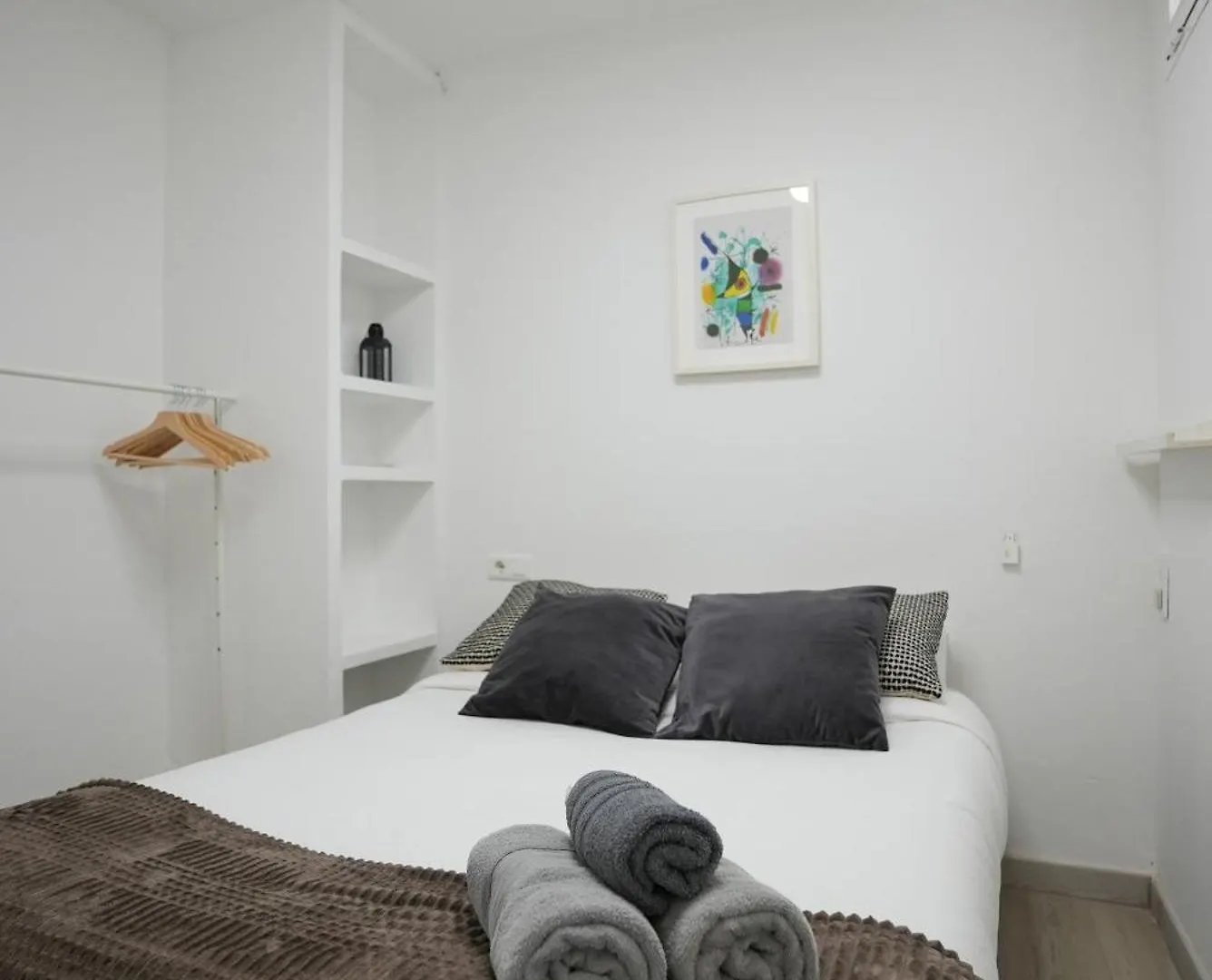 Excellent Location Malaga Centro Historico 2 Bed Flat Apartment