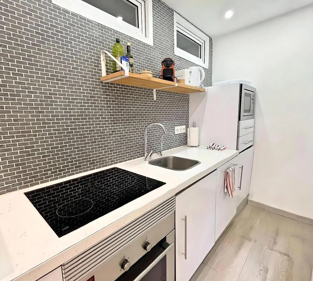 Excellent Location Malaga Centro Historico 2 Bed Flat Apartment