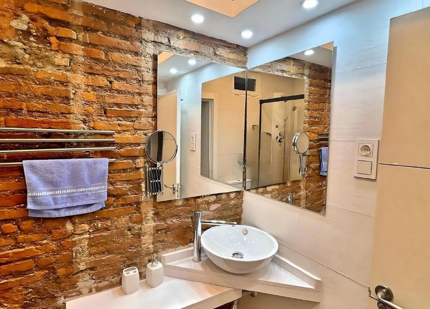 Excellent Location Malaga Centro Historico 2 Bed Flat Apartment